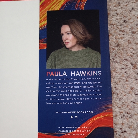 A Slow Fire Burning by Paula Hawkins Book - Picture 7 of 8